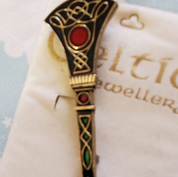 Signed Soldor Celtic Staff Pin - Picture 7 of 7